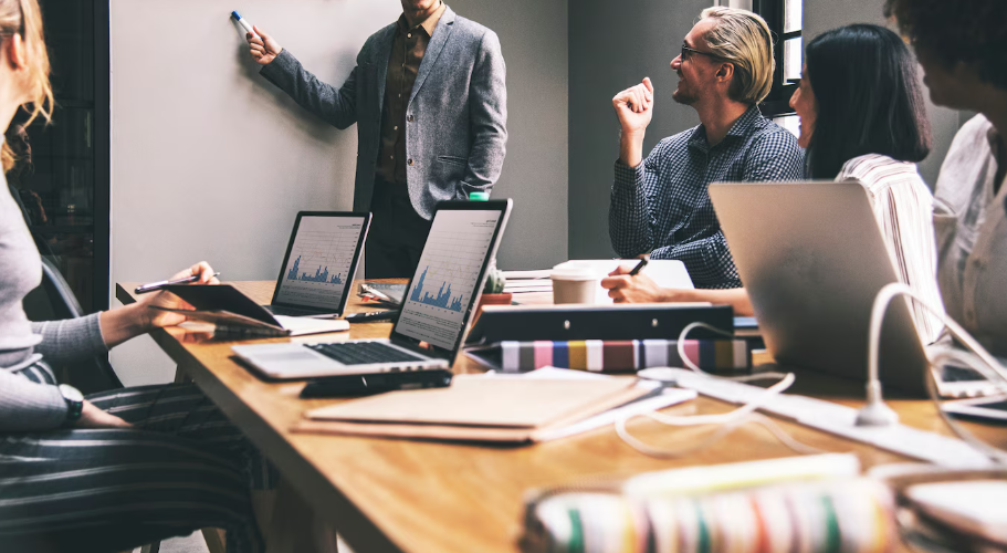 What to Expect in Your First CFO Service Meeting?